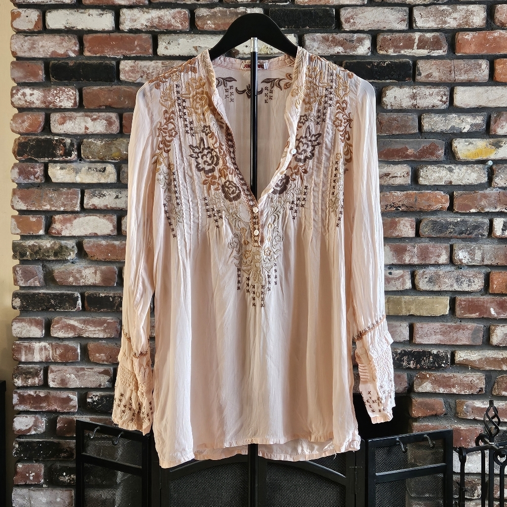 Johnny Was Embroidered Blush Tunic Top - Size XS